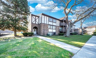 6160 Innkeepers Ct Unit 58, East Lansing, MI 48823
