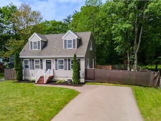 4 Morris St, Peterborough, NH 03458