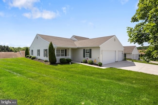 1389 Chami Dr Unit 171, Spring Grove, PA 17362