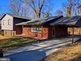 105 Mel Mara Dr, Oxon Hill, MD 20745
