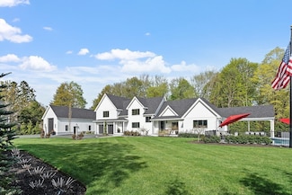 6 Hildreth St, Westford, MA 01886