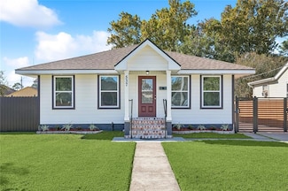 537 Huntlee Dr, New Orleans, LA 70131