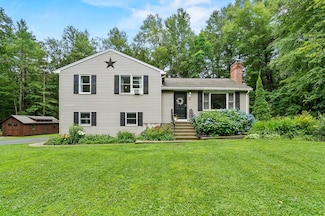 16 Carrier Ln, Sutton, MA 01590