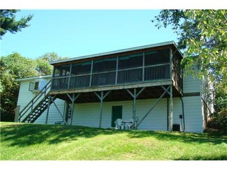 427 E Lake Rd, Penn Yan, NY 14527