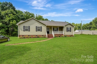 3125 Leonard Dr, Gastonia, NC 28056