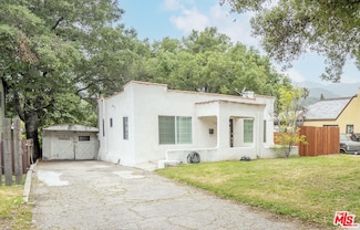 3300 Montrose Ave, La Crescenta, CA 91214