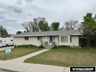 530 Juniper St, Green River, WY 82935