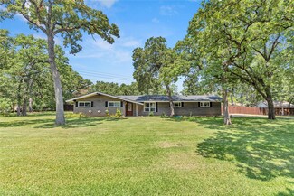 2345 Tiago Dr, Grand Prairie, TX 75050
