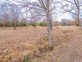 23 Duchess Creek Dr, Porum, OK 74455
