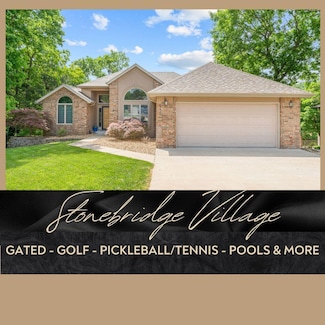 915 Silver Bluff Cir, Branson West, MO 65737