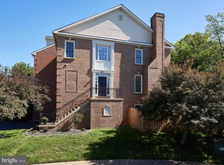 3015 Fallswood Glen Ct, Falls Church, VA 22044
