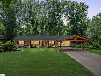 231 Belair Ln, Wellford, SC 29385