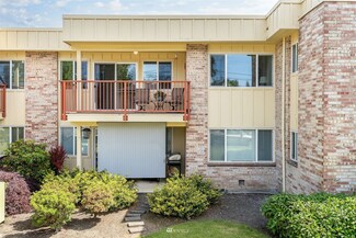 425 45th St SW Unit 306, Everett, WA 98203