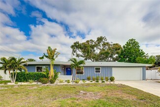 2623 Suncrest Dr, Sarasota, FL 34239