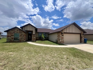 1729 Vista View Dr, Pleasanton, TX 78064
