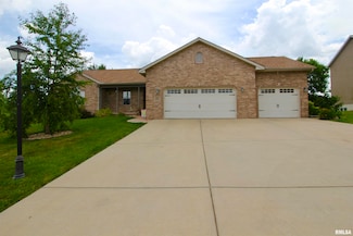 105 Cypress Point, Washington, IL 61571