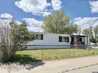 601 Diamondville Ave, Diamondville, WY 83116