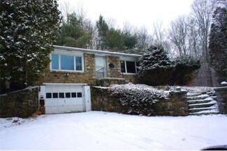 103 Brookfield Rd, Brimfield, MA 01010
