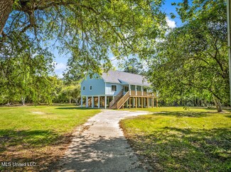 749 E North St, Pass Christian, MS 39571