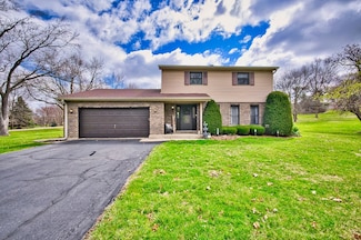 6004 Acorn Ct, Crystal Lake, IL 60014