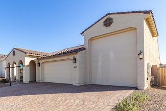 5203 W Roundhouse Rd, Phoenix, AZ 85339