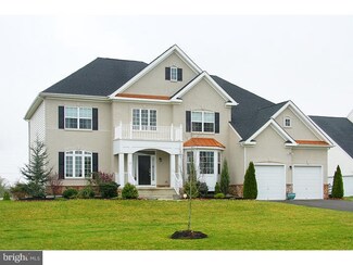 2 Alexis Ct, Mickleton, NJ 08056