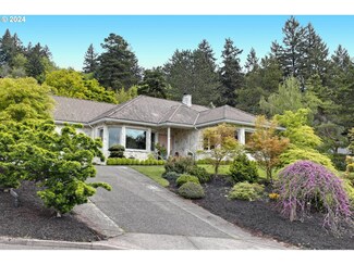 3230 SW 55th Dr, Portland, OR 97221