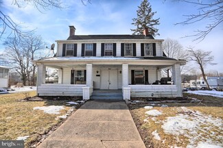 1102 N Front St, Milton, PA 17847