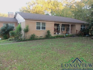 704 Sceyne Rd, Kilgore, TX 75662