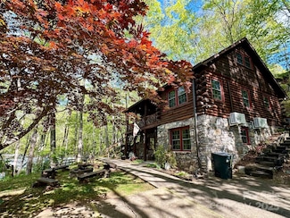 201 Liberty Rd, Waynesville, NC 28785