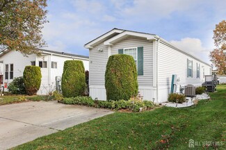 10 Twain Rd, North Brunswick Township, NJ 08902