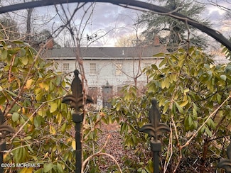 8 Church St, Middletown, NJ 07748