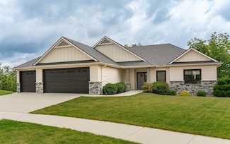 4338 Stone Crest Ln NE, Rochester, MN 55906