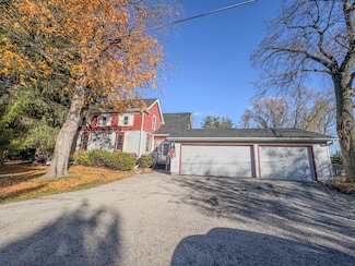 13065 W Apple Blossom Ln, New Berlin, WI 53151