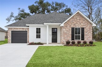 1214 Gassen St, Luling, LA 70070