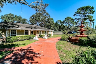 8710 Congo Ln, Houston, TX 77040
