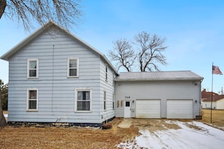 708 4th St, Ipswich, SD 57451