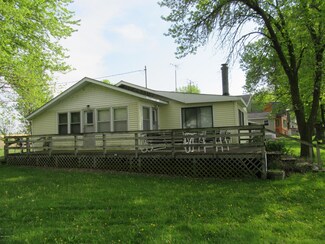 38 N Forman Rd, Currie, MN 56123