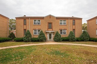 5854 Sunshine Dr Unit 104, Saint Louis, MO 63109