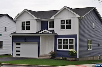 312 Lambert Ave, Northvale, NJ 07647