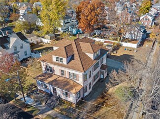 85 Rutherglen Ave, Providence, RI 02907