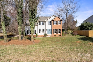 212 Catalina Dr, Mooresville, NC 28117