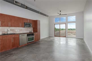 2124 E 6th St Unit 416, Austin, TX 78702