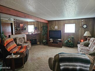 132 Boyd St, Fallentimber, PA 16639