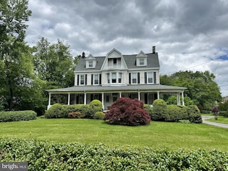2 N Beechwood Ave, Catonsville, MD 21228