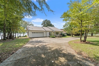 220 Rockville Springs Dr, Eatonton, GA 31024