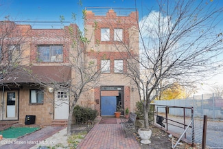 703 Bay St, Staten Island, NY 10304