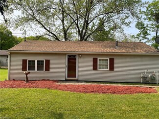 2982 Tibbetts Wick Rd, Girard, OH 44420