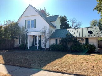 614 W Central Blvd, Anadarko, OK 73005