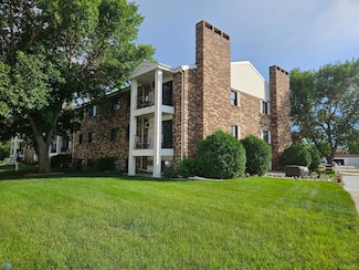 311 Prairiewood Cir S Unit 307, Fargo, ND 58103